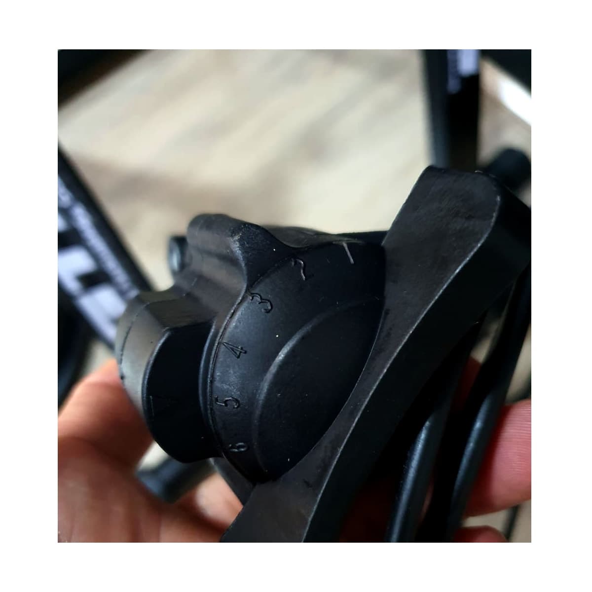 Rolo Treino GTS Bicicleta Magnético Regulagem Guidão Preto