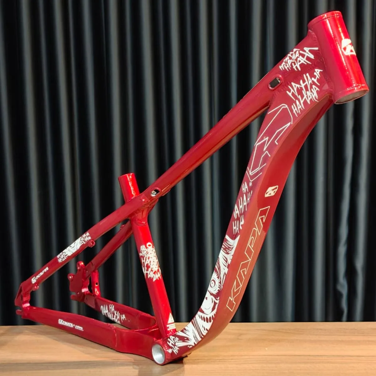 Quadro de Bicicleta Aro 26 Freeride Kapa Insano - Vermelho